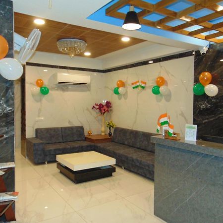 The Grand Vardhman Hotel Morbi Buitenkant foto