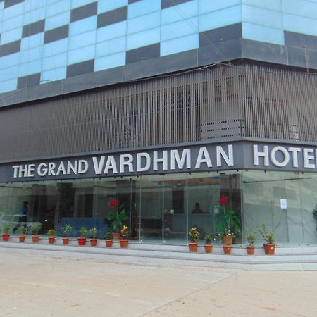 The Grand Vardhman Hotel Morbi Buitenkant foto