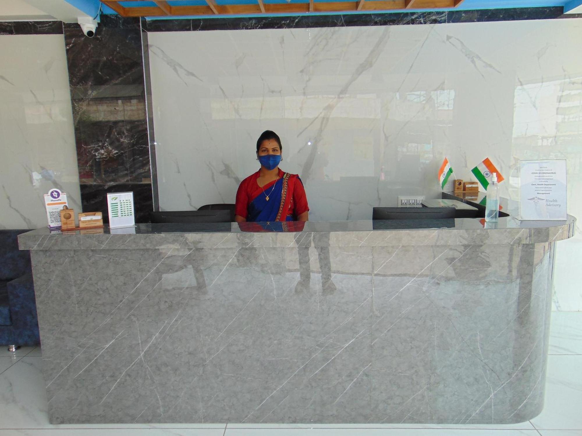 The Grand Vardhman Hotel Morbi Buitenkant foto