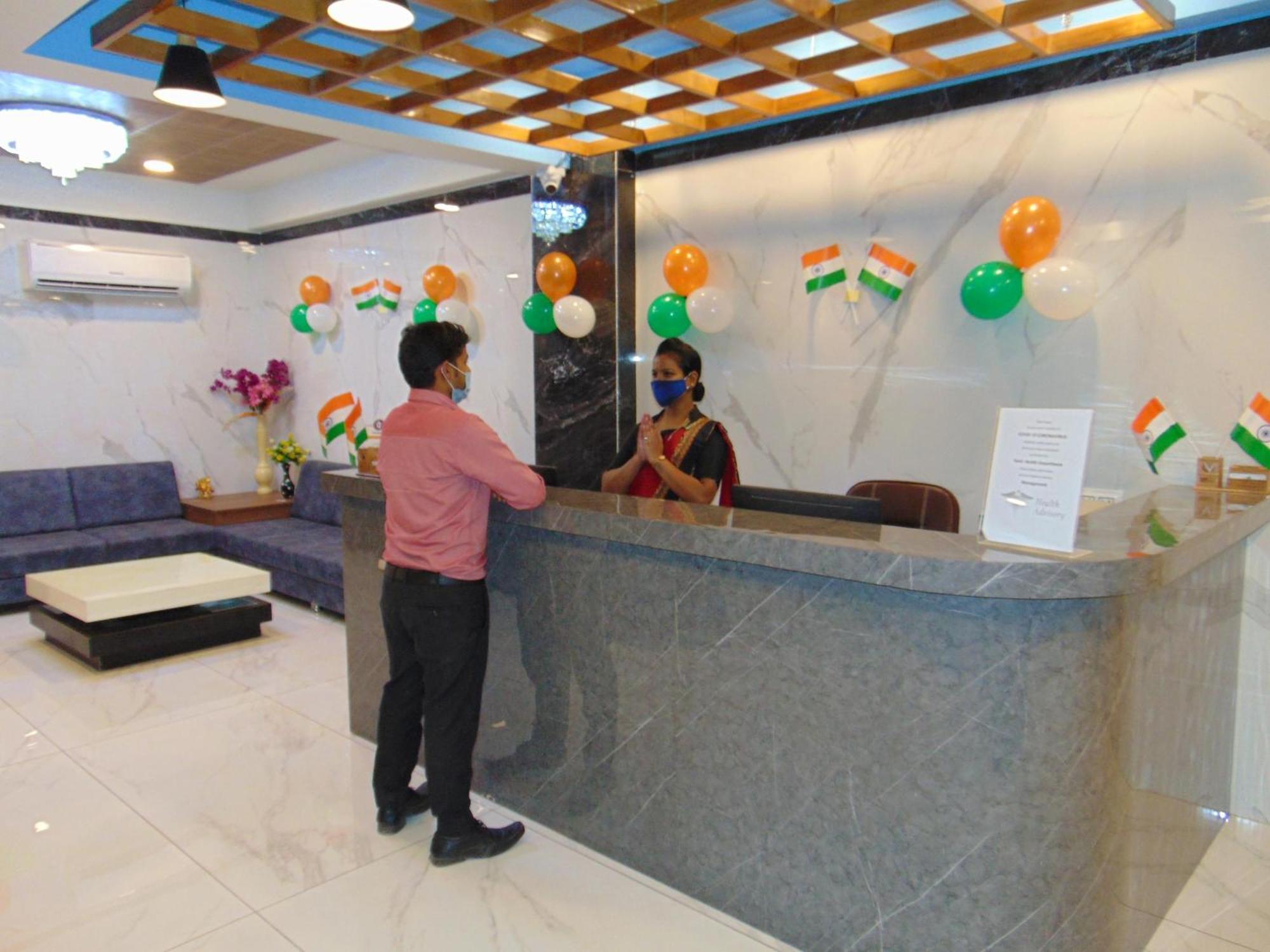 The Grand Vardhman Hotel Morbi Buitenkant foto
